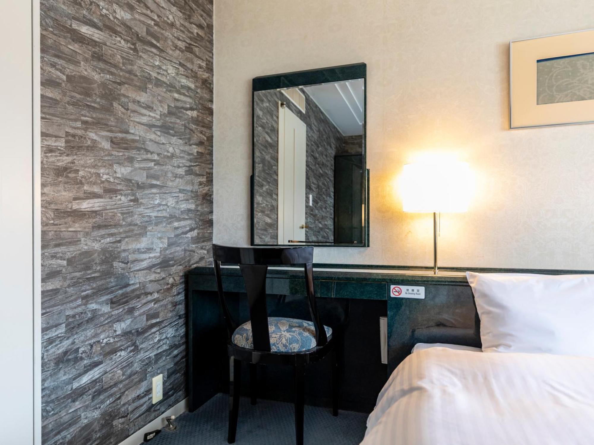 Century Plaza Hotel Tokushima Quarto foto